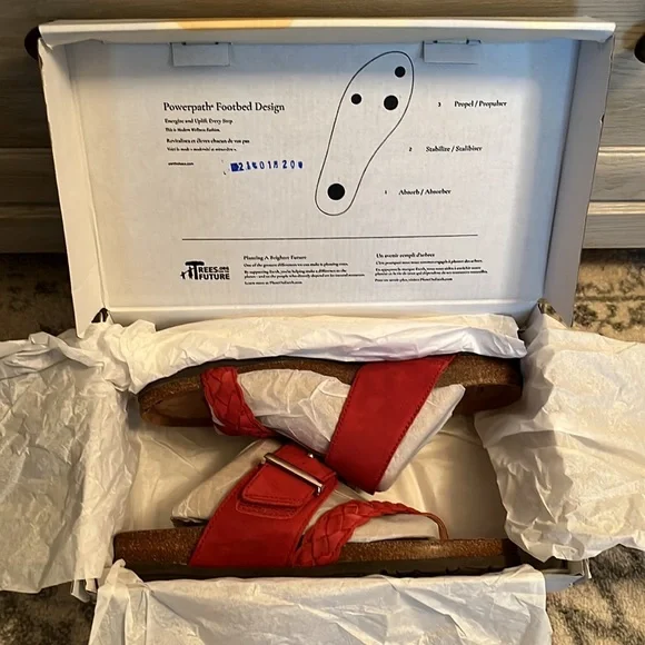 Earth Origins Red Nubuck Oneida Sandal - Size 9! - Picture 8 of 10